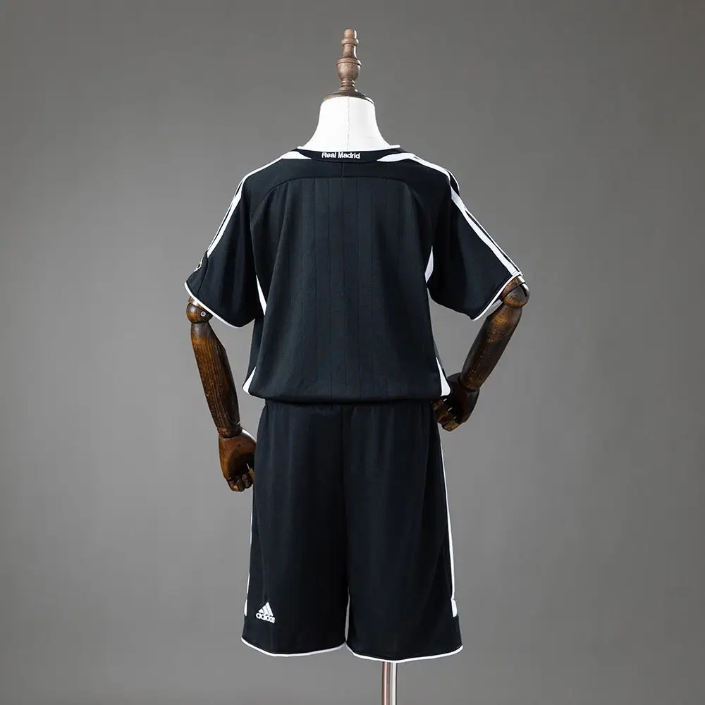 Kit enfant Real Madrid Retro 2007 Third - Image 2