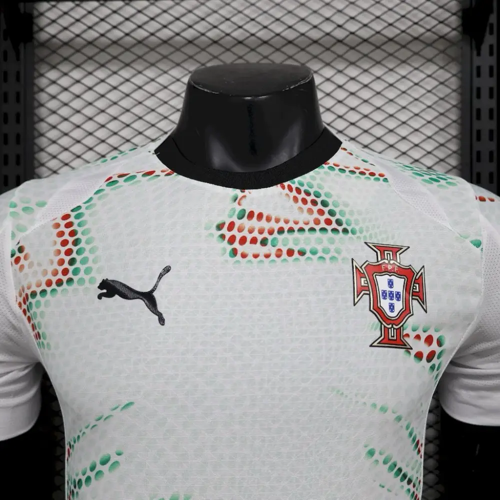 Portugal Extérieur Version Joueur 2025/2026 - Image 3